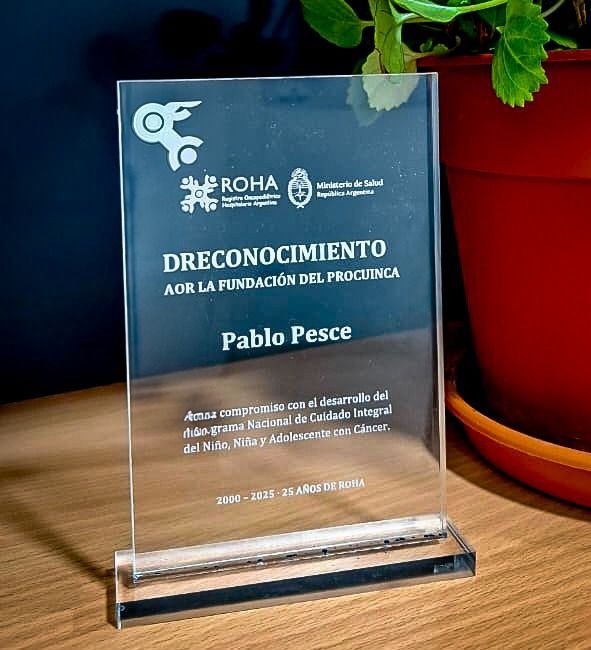 EL SUBSECRETARIO DE SALUD DEL MUNICIPIO DE USHUAIA RECIBIÓ UN RECONOCIMIENTO A SU TRAYECTORIA
