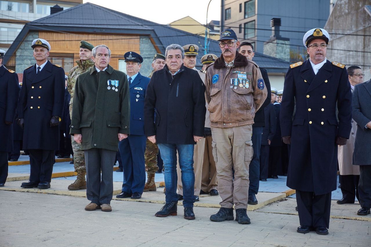 LA MUNICIPALIDAD DE USHUAIA ACOMPAÑÓ EL ACTO POR EL HUNDIMIENTO DEL CRUCERO BELGRANO