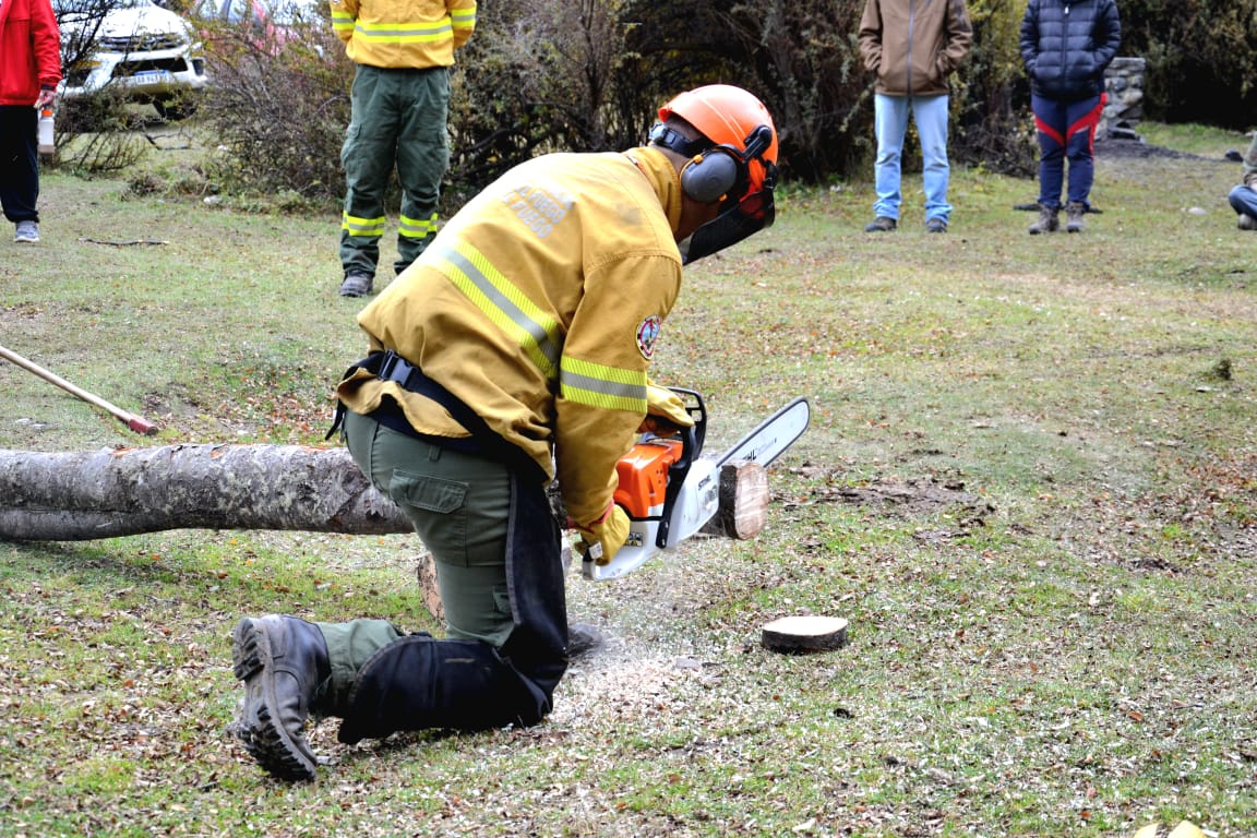 JORNADA DE ENCUENTRO Y RECONOCIMIENTO A LOS BRIGADISTAS FORESTALES DE TIERRA DEL FUEGO