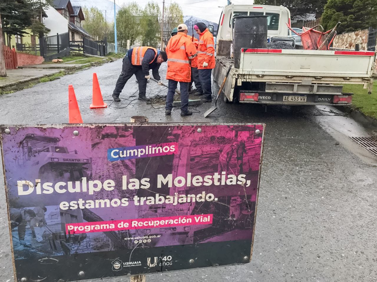 SE REALIZARON TAREAS DE BACHEO EN EL BARRIO ANDINO