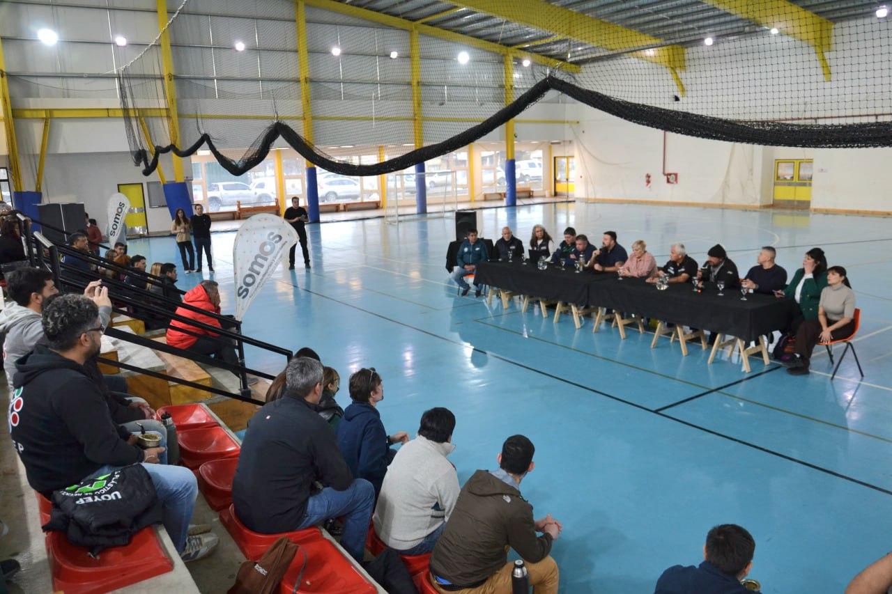 GOBIERNO ACOMPAÑÓ EL RECLAMO DE SINDICATOS Y GREMIOS EN DEFENSA DE LA INDUSTRIA FUEGUINA