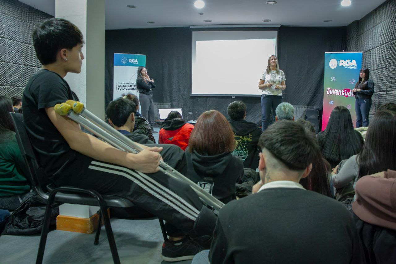 LAS JUVENTUDES DISFRUTAN DE LAS OLIMPIADAS ESTUDIANTILES A PLENO COMPROMISO, REFLEXIÓN Y DIVERSIÓN