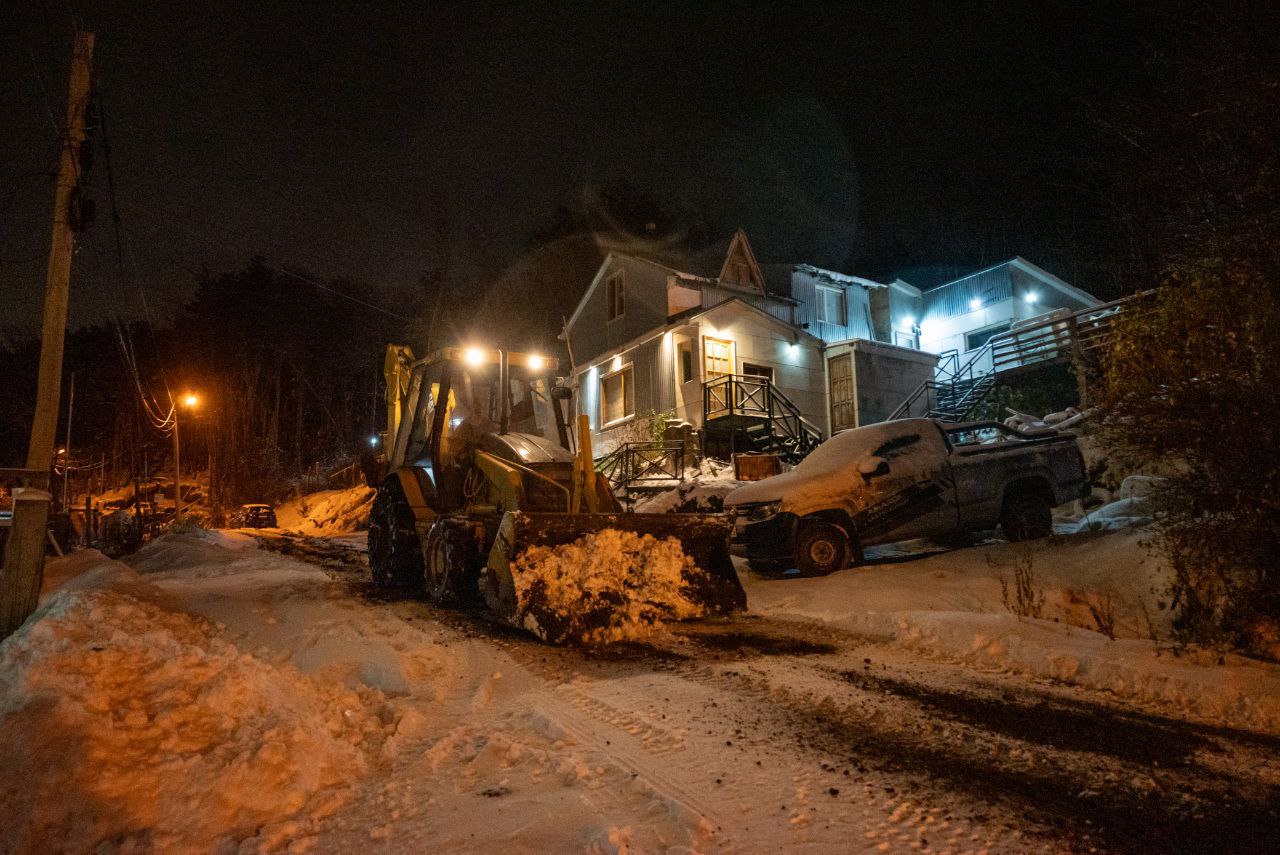 LA MUNICIPALIDAD DE USHUAIA AVANZA CON LA LIMPIEZA DE LAS CALLES DE LA CIUDAD