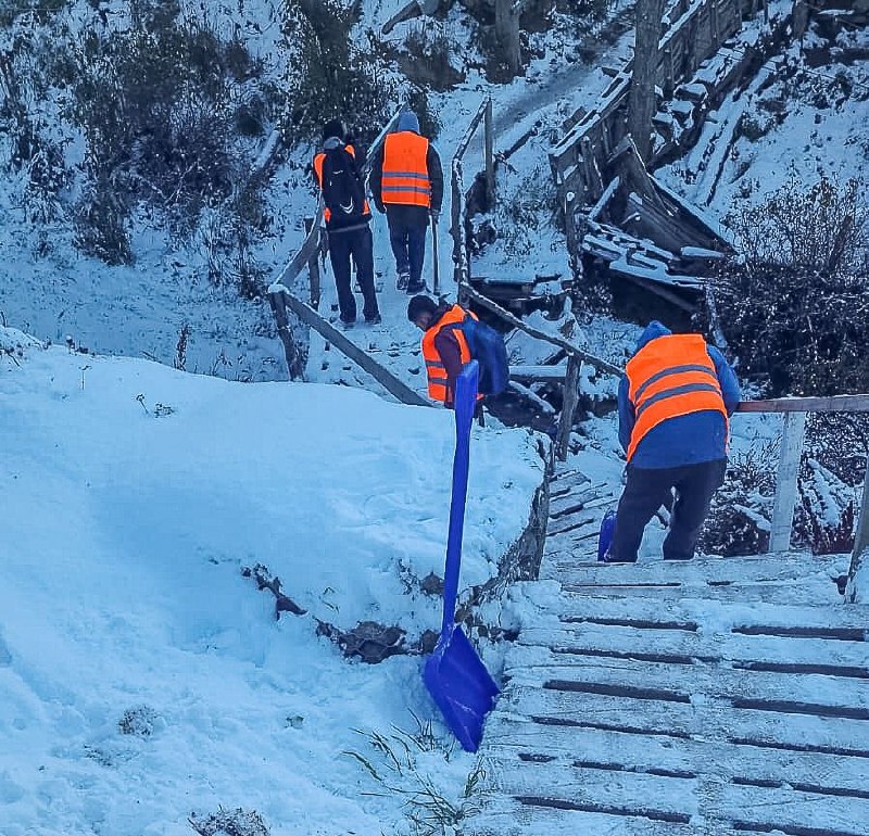 EL MUNICIPIO DE USHUAIA NOTIFICA A FRENTISTAS SOBRE LA OBLIGATORIEDAD DE MANTENER LAS VEREDAS LIMPIAS DE HIELO Y NIEVE*