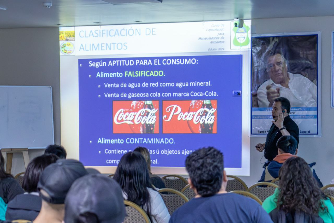 LA MUNICIPALIDAD DE USHUAIA LLEVÓ ADELANTE CURSO SOBRE MANIPULACIÓN DE ALIMENTOS A LOS AFILIADOS DE UTHGRA