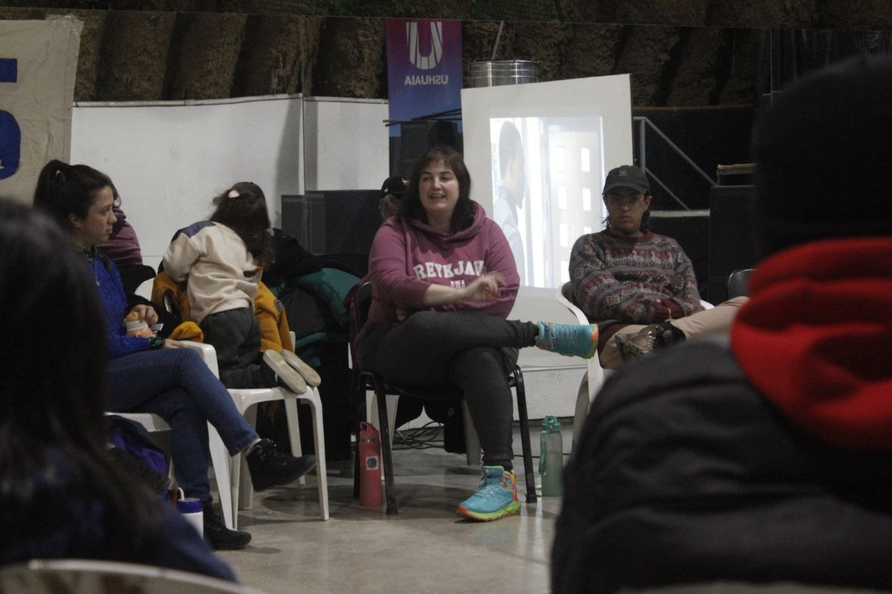 LA SECRETARÍA DE CULTURA Y EDUCACIÓN LLEVÓ ADELANTE LA PROYECCIÓN DE “ADOLESCENCIAS” EN LA CASA DE LAS JUVENTUDES