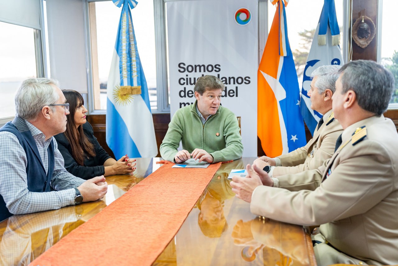 LA PROVINCIA Y PREFECTURA NAVAL COLABORARÁN EN EL CONTROL DE LA ACTIVIDAD PESQUERA