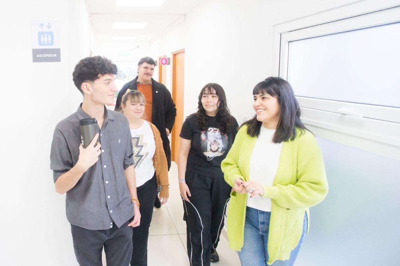 ESTUDIANTES RECORRIERON EL CENTRO DE SALUD MUNICIPAL DE USHUAIA