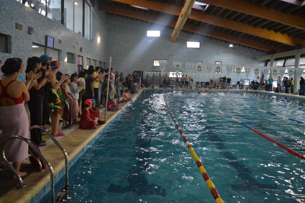 SE REALIZÓ EL PRIMER ENCUENTRO DE LA ESCUELA MUNICIPAL DE NATACIÓN DE USHUAIA