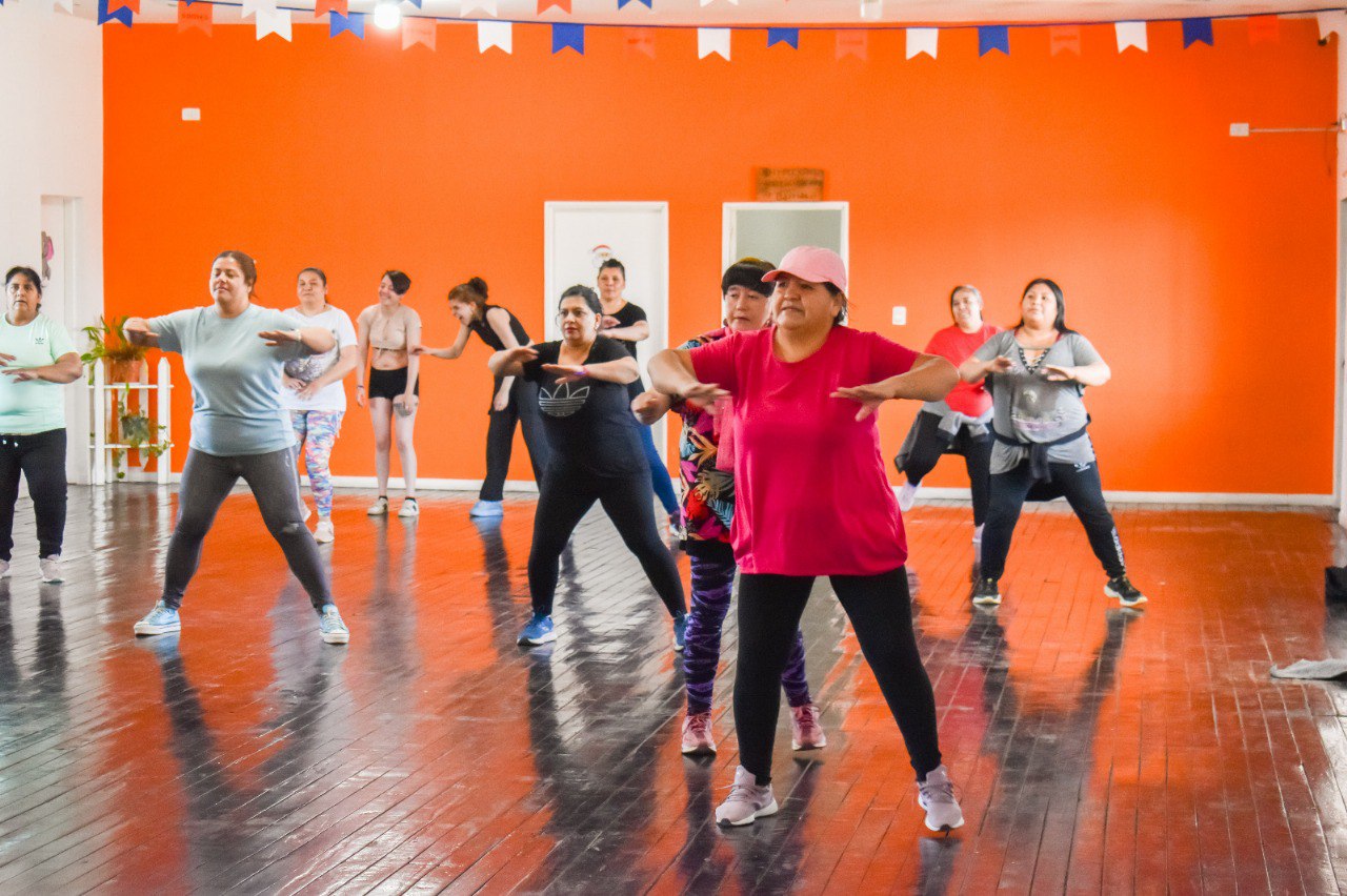 GOBIERNO OFRECE NUEVAS ACTIVIDADES EN LOS CENTROS COMUNITARIOS DE MARGEN SUR EN RÍO GRANDE