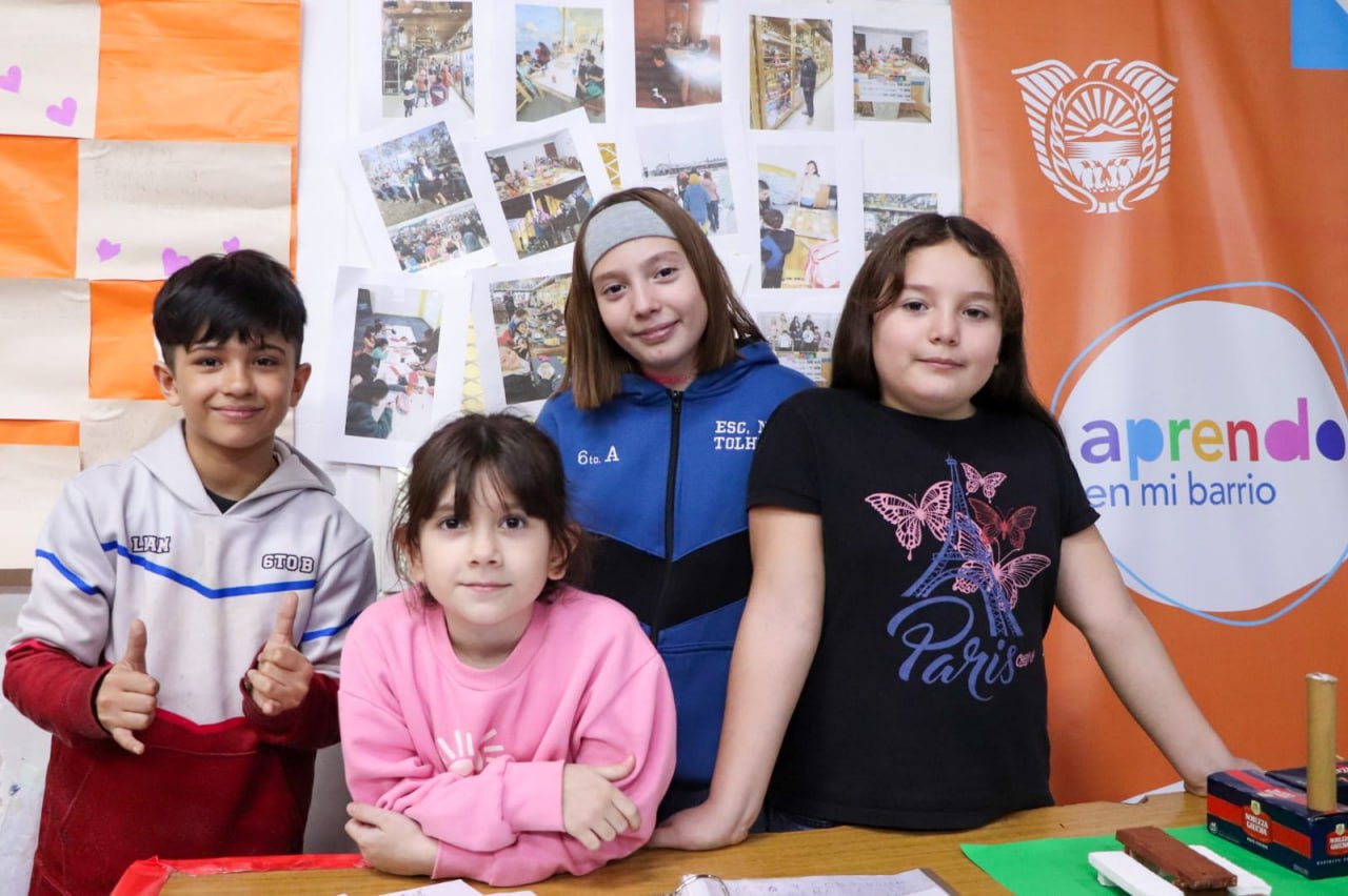 “APRENDO EN MI BARRIO” PARTICIPA POR PRIMERA VEZ EN LA FERIA DE ARTE, CIENCIA Y TECNOLOGÍA EN TODA LA PROVINCIA