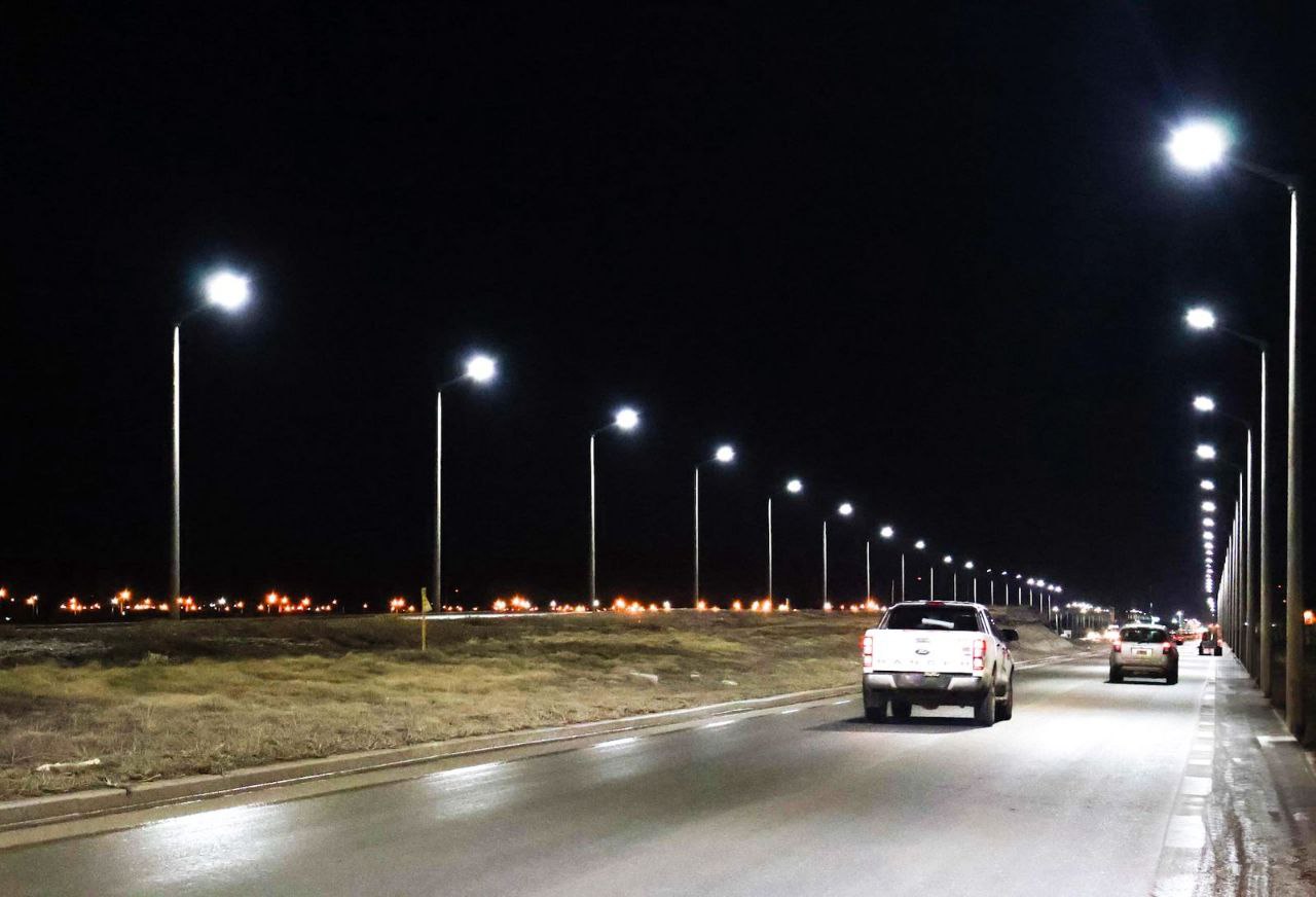 EL MUNICIPIO FINALIZÓ CON EL ALUMBRADO DE LA AVENIDA SAN MARTÍN NORTE