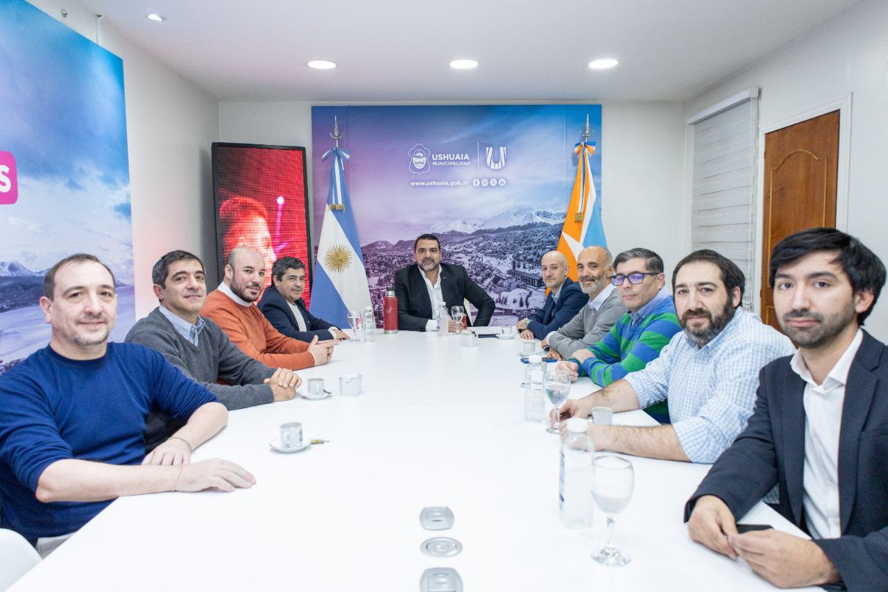 VUOTO RECIBIÓ A LAS NUEVAS AUTORIDADES DE LA UNIVERSIDAD NACIONAL DE TIERRA DEL FUEGO AIAS