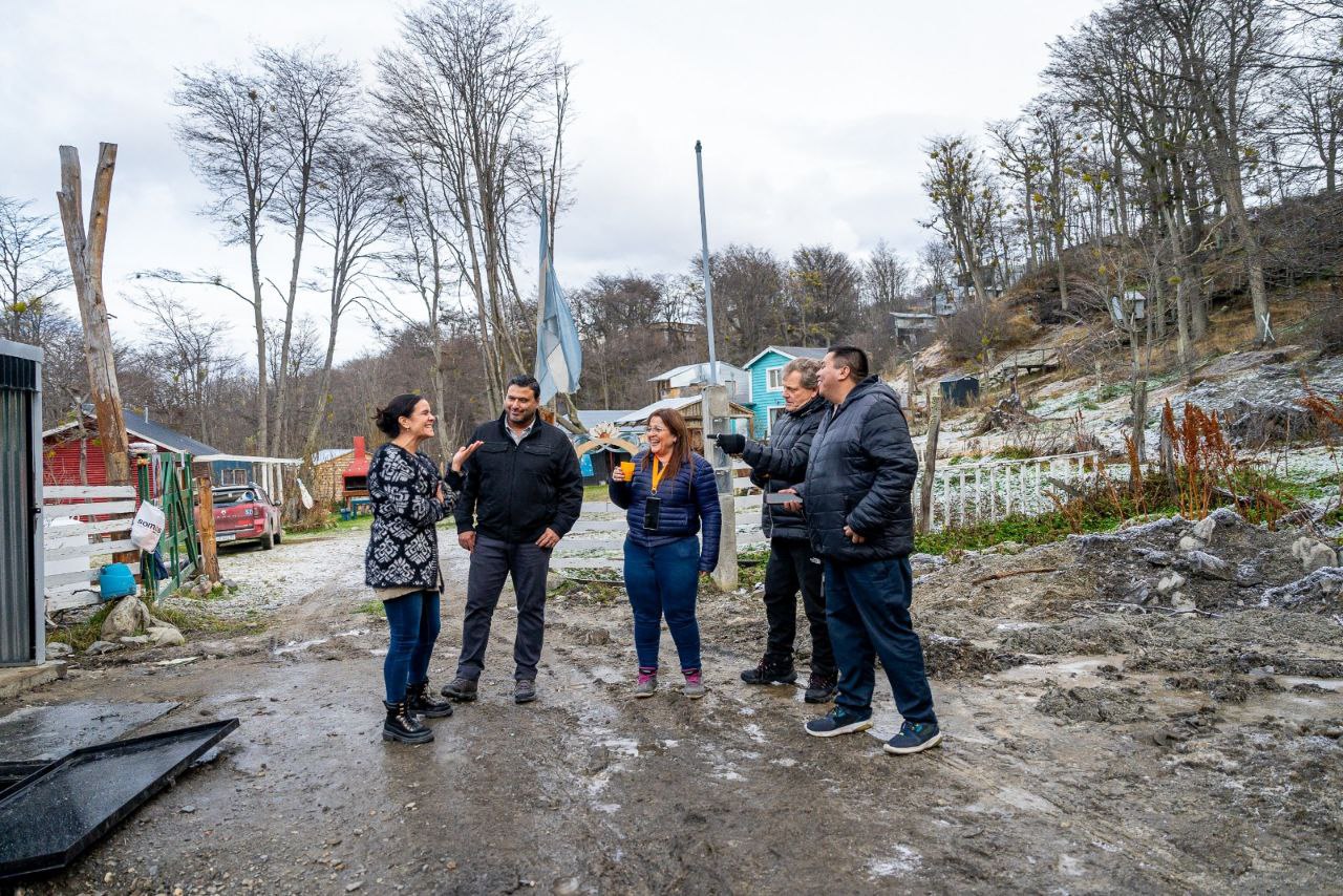 MÁS DE 170 FAMILIAS DEL VALLE DE ANDORRA YA ACCEDEN A LOS SERVICIOS DE AGUA POTABLE Y CLOACAS