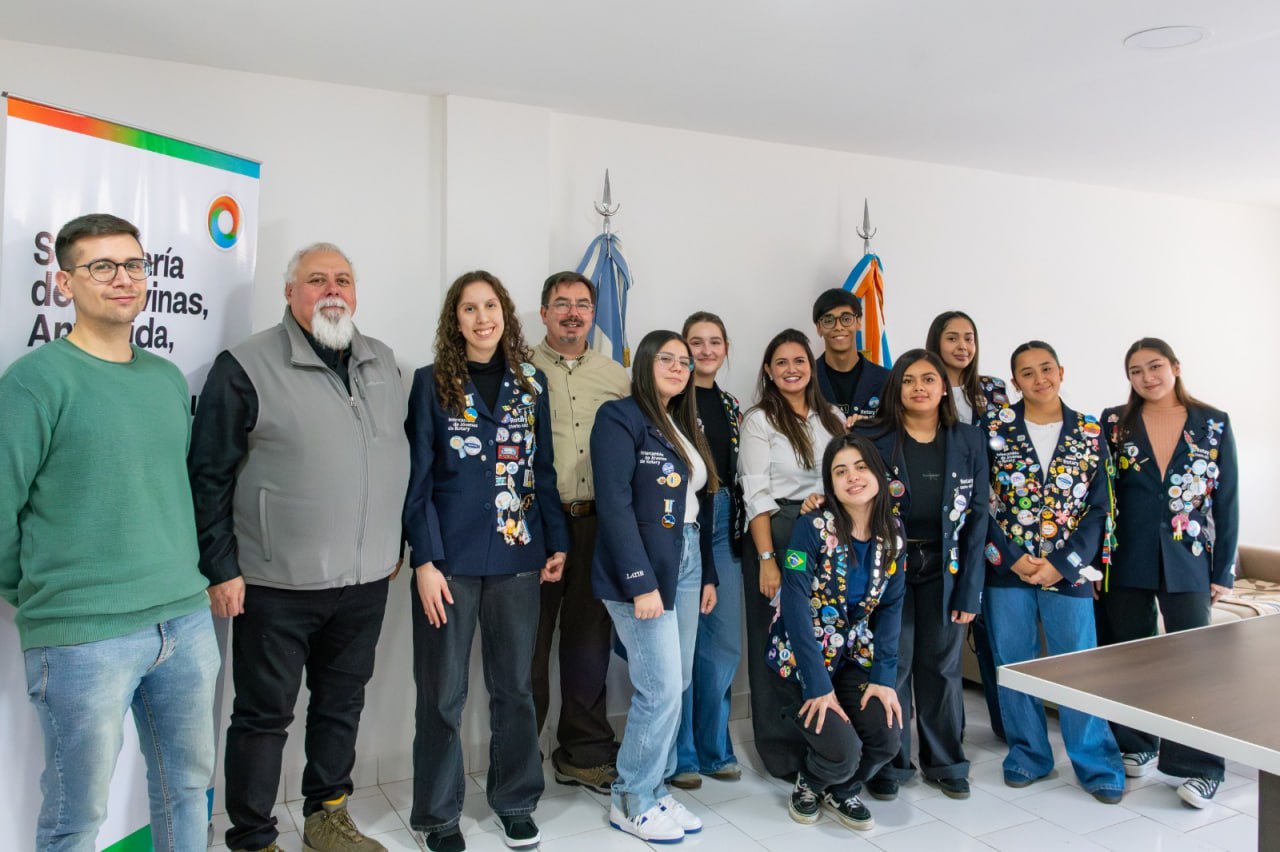 LA PROVINCIA DISTINGUIÓ A LA NUEVA GENERACIÓN DE INTERCAMBISTAS DEL ROTARY CLUB RÍO GRANDE