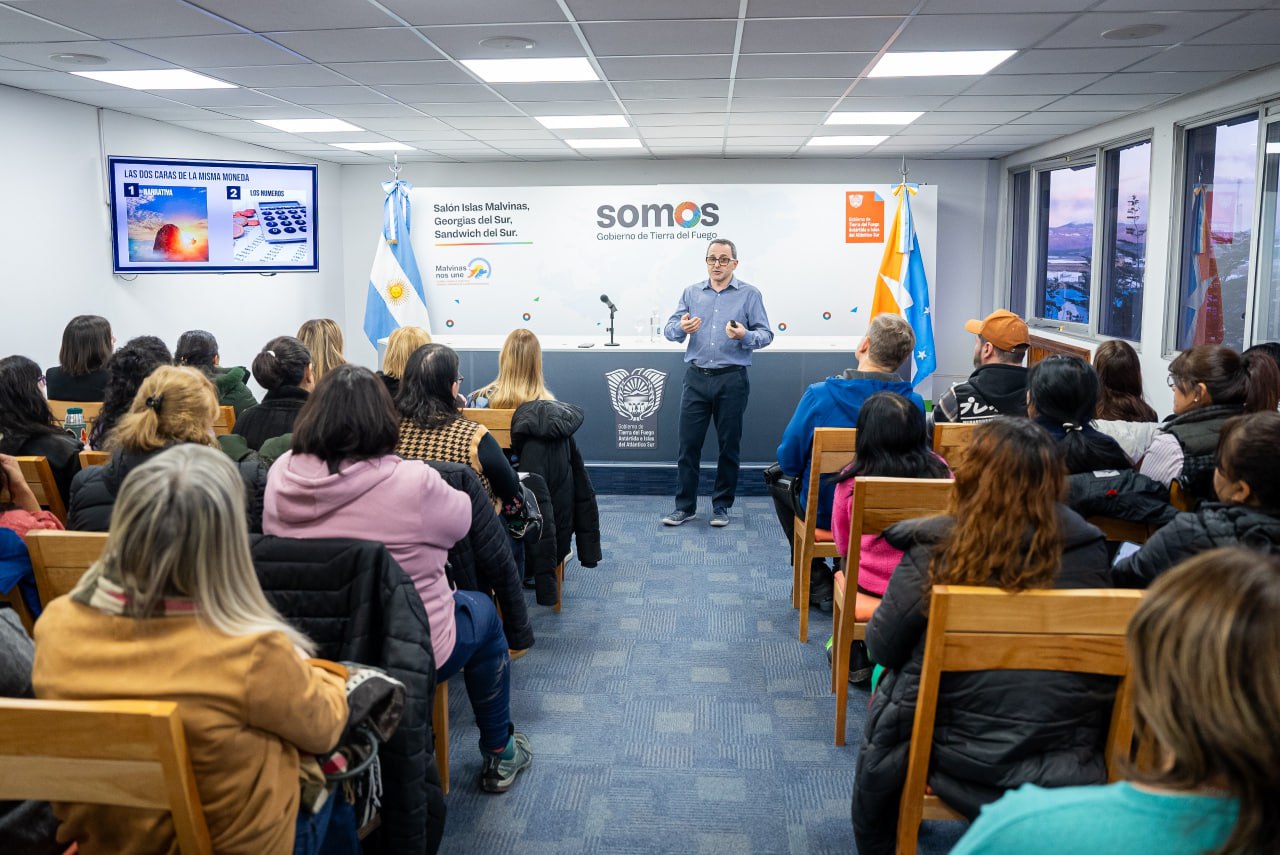 TALLERES PARA EMPRENDEDORAS Y COOPERATIVAS A FIN DE IMPULSAR EL DESARROLLO ECONÓMICO