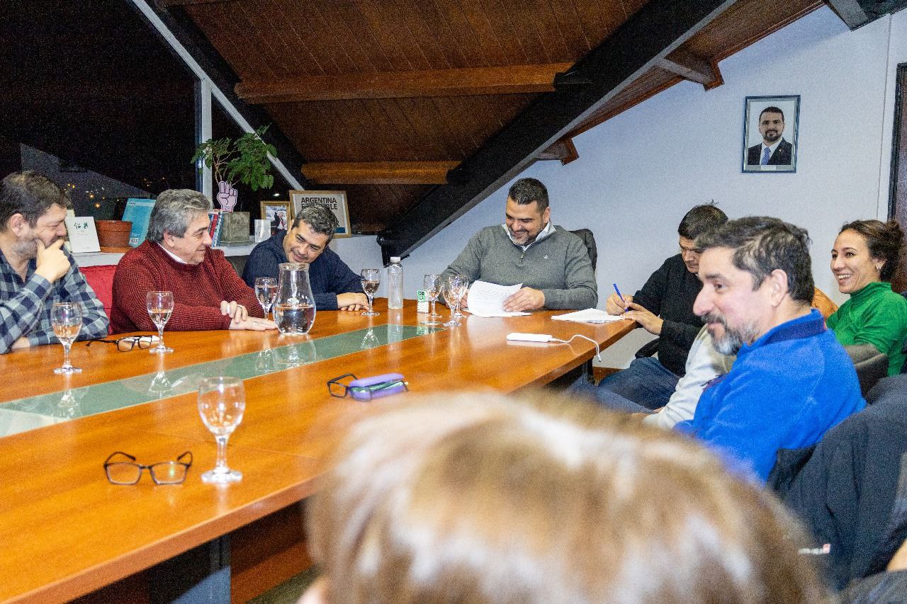VUOTO ANUNCIÓ A LOS GREMIOS MEJORAS AL PROGRAMA DE FORMACIÓN LABORAL Y SUMA DE 100.000 PESOS JUNTO AL SAC
