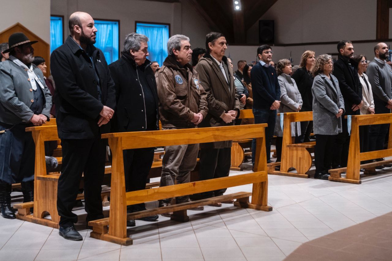 CON PRESENCIA DE LA MUNICIPALIDAD DE USHUAIA SE CELEBRÓ EL DÍA DE LA INDEPENDENCIA