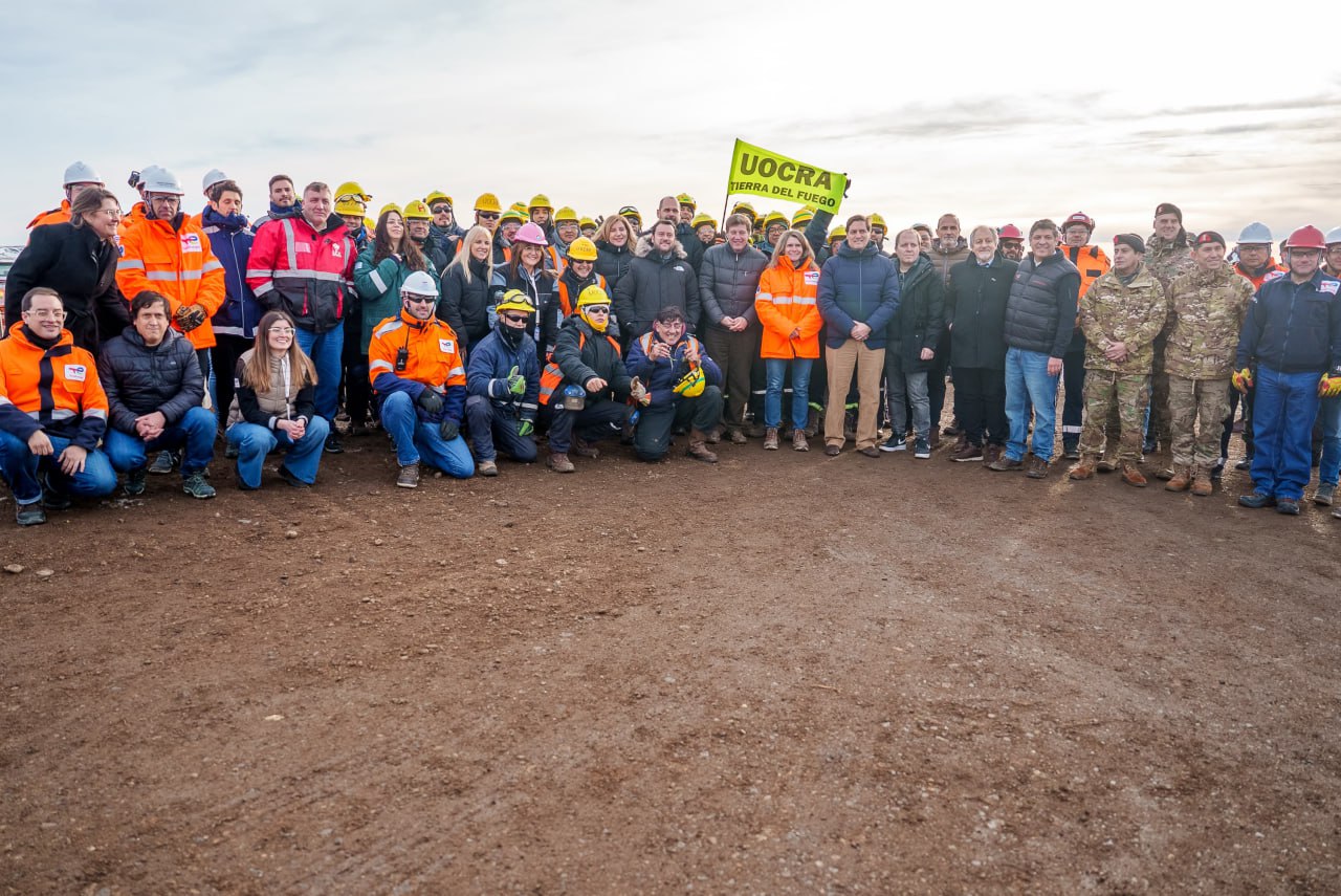 “ES UN DÍA DE ALEGRÍA PORQUE MARCA EL COMIENZO HACIA LA TRANSICIÓN ENERGÉTICA TAN IMPORTANTE PARA NUESTRA PROVINCIA”