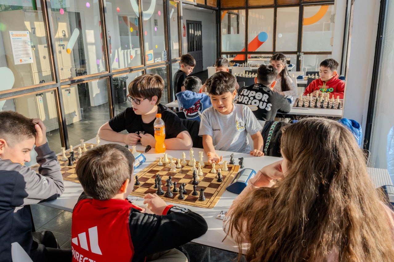 DOS JÓVENES FUEGUINOS REPRESENTARÁN A LA PROVINCIA EN LAS OLIMPIADAS NACIONALES DE AJEDREZ