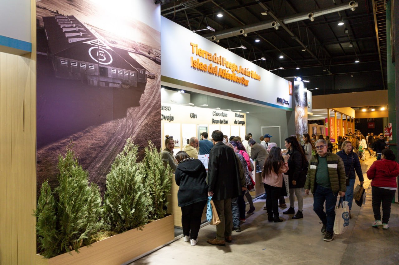 EL SABOR FUEGUINO CRUZA FRONTERAS EN LA FERIA CAMINOS Y SABORES