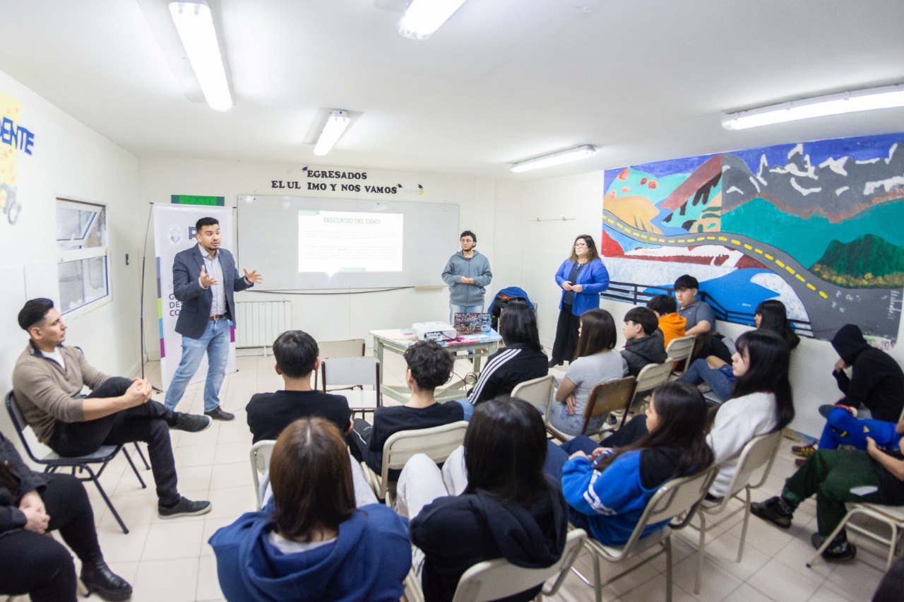 EL MUNICIPIO IMPULSA CHARLAS PARA IDENTIFICAR Y CONTRARRESTAR LOS DISCURSOS DE ODIO