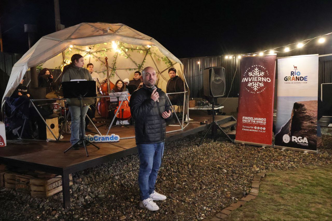 CIENTOS DE RIOGRANDENSES DISFRUTARON DE “LA NOCHE DE LAS CERVECERÍAS”