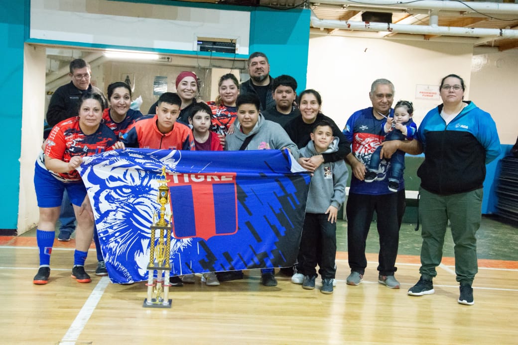 EL MUNICIPIO ACOMPAÑÓ LA PREMIACIÓN DEL CERTAMEN APERTURA DE FUTSAL CAFS FEMENINO