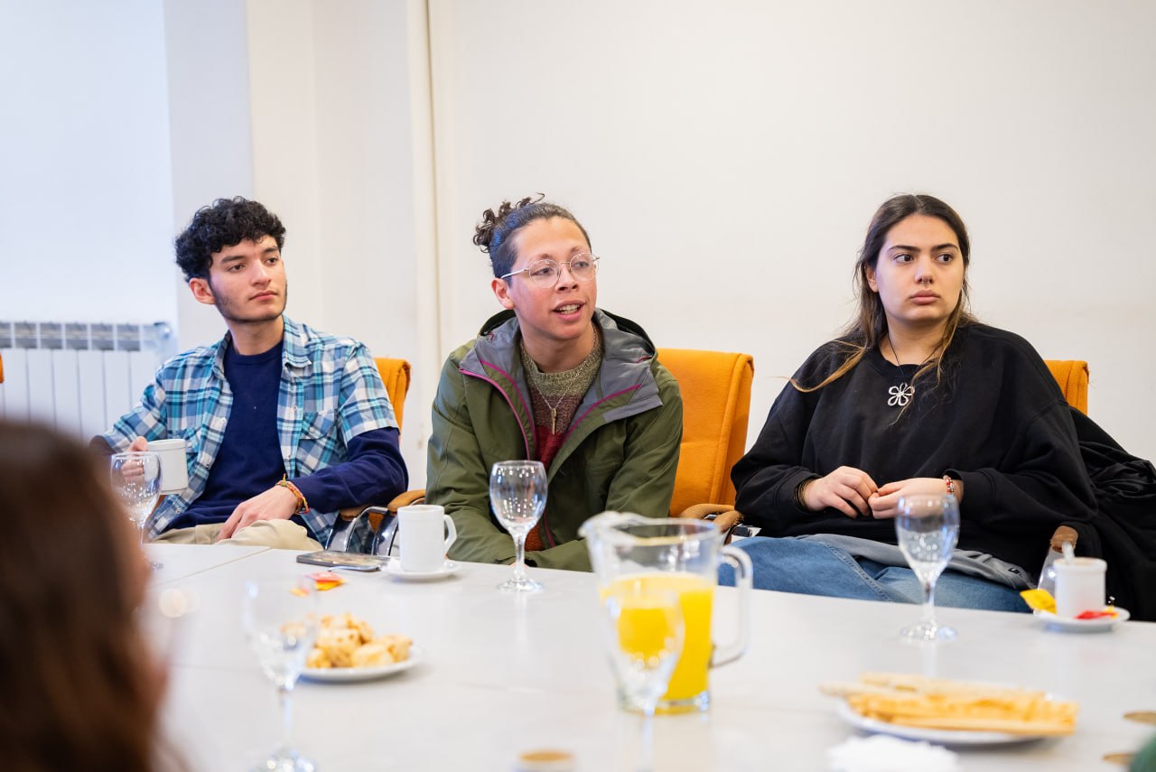 GOBIERNO SOSTIENE ESPACIOS DE DIÁLOGO CON JÓVENES ESTUDIANTES DE LA PROVINCIA