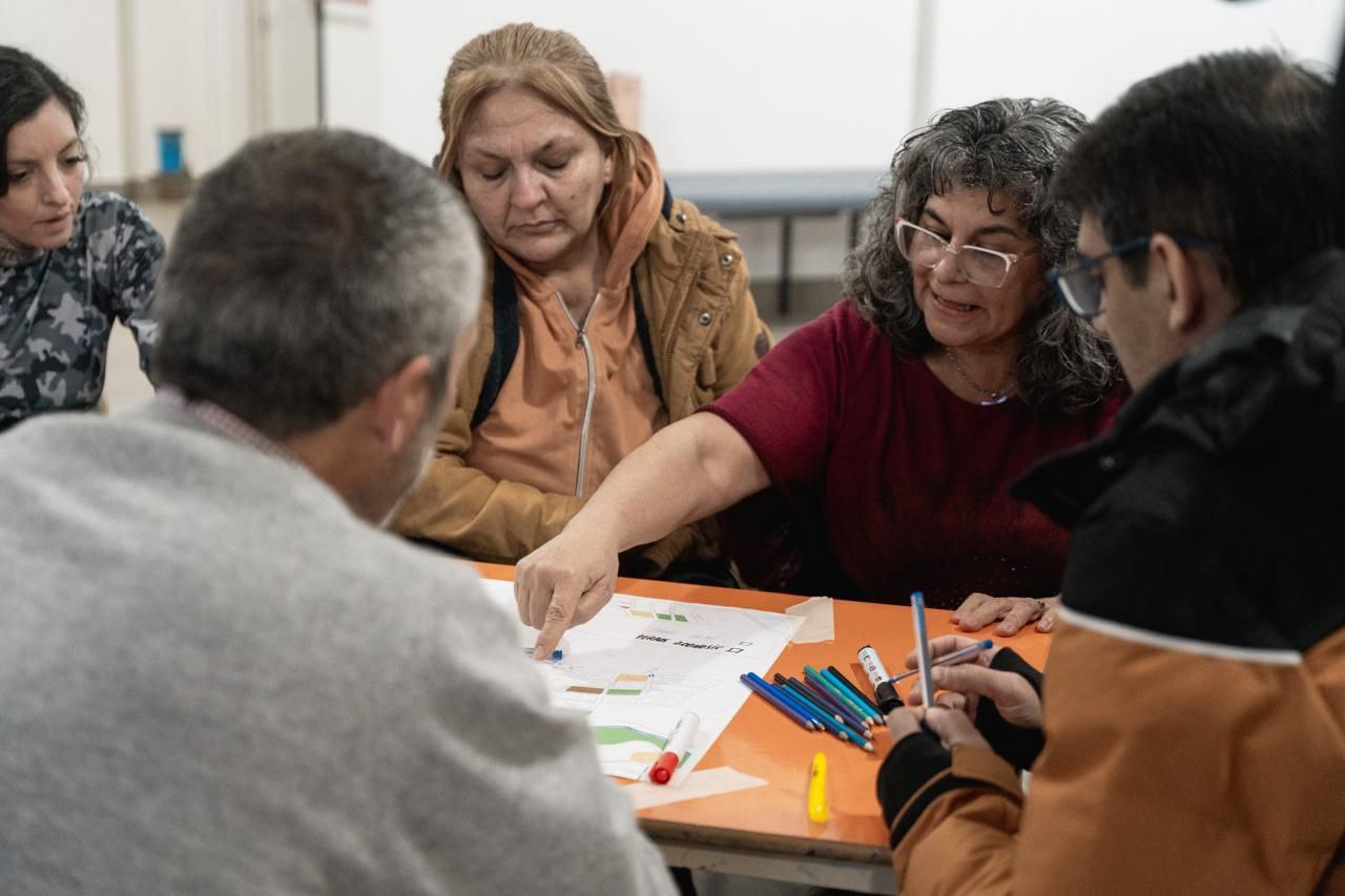 EL MUNICIPIO DE USHUAIA LLEVA A LOS BARRIOS LOS TALLERES “ESCUCHA ACTIVA”