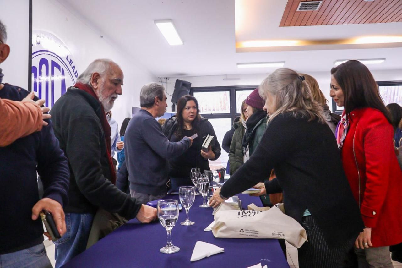 EL MUNICIPIO DE USHUAIA DESTACÓ EL ACOMPAÑAMIENTO A LA PRESENTACIÓN DEL LIBRO SOBRE EL “GAUCHO” RIVERO
