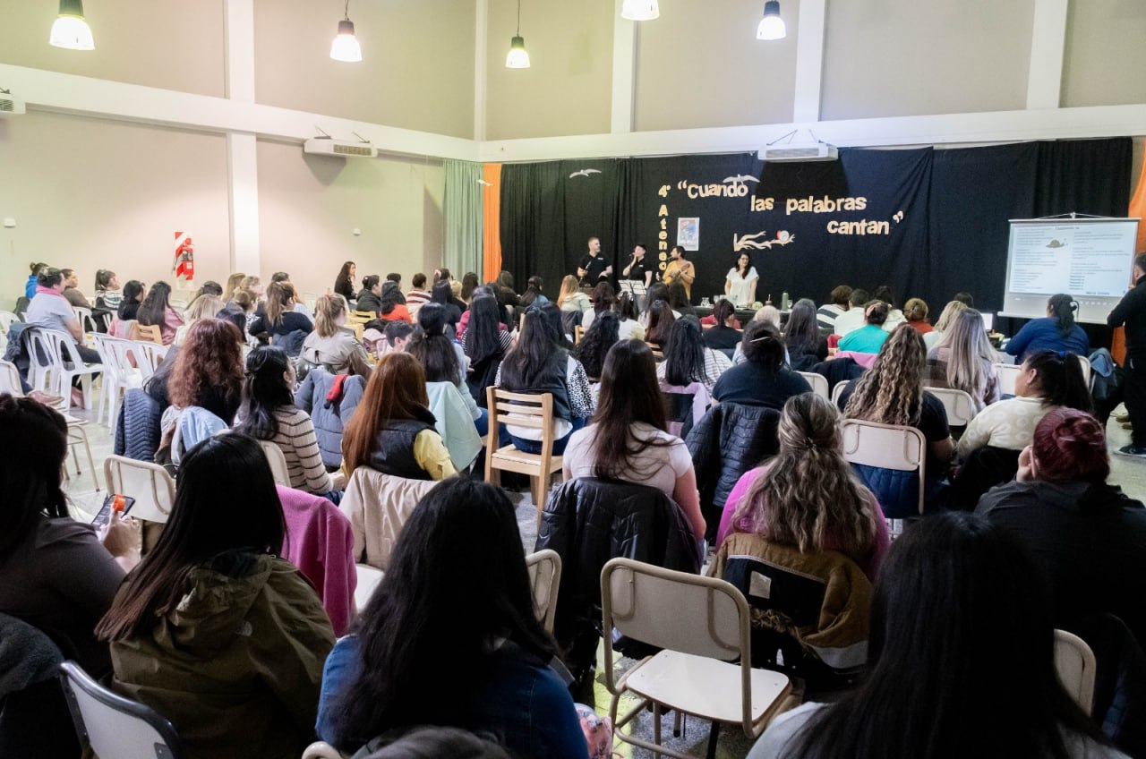 SE REALIZÓ EL 4° ATENEO DEL PLAN PROVINCIAL DE ALFABETIZACIÓN DEL FIN DEL MUNDO