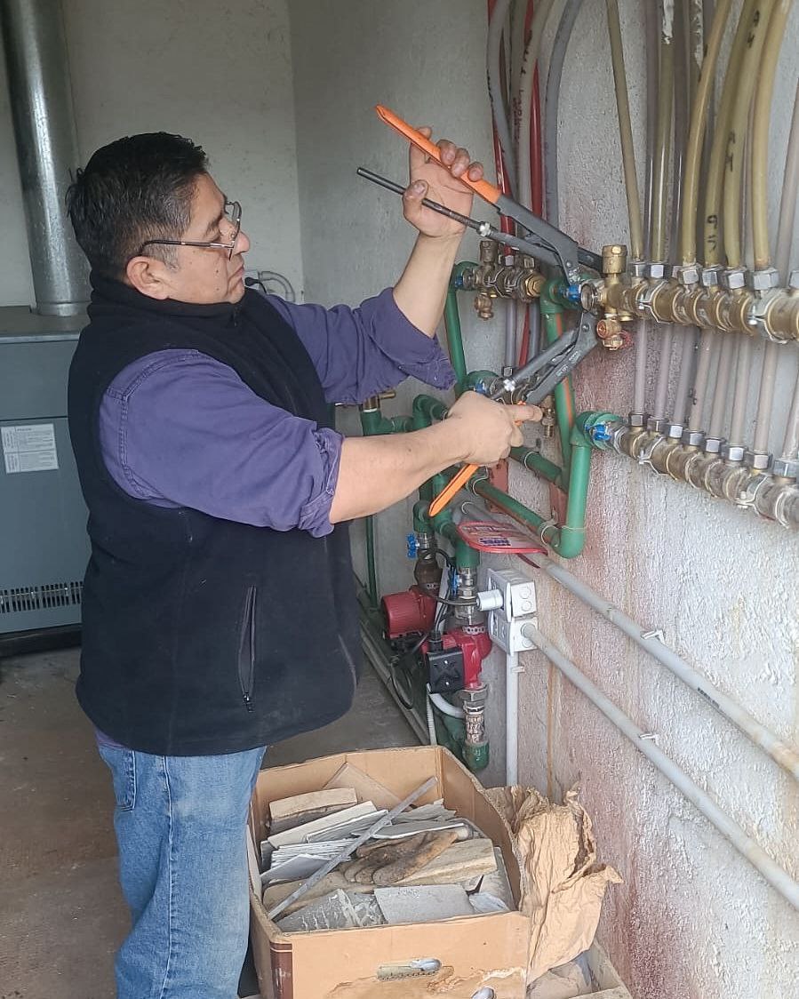 LA MUNICIPALIDAD DE USHUAIA LLEVÓ ADELANTE TAREAS DE MANTENIMIENTO EN LAS ESCUELAS EXPERIMENTALES