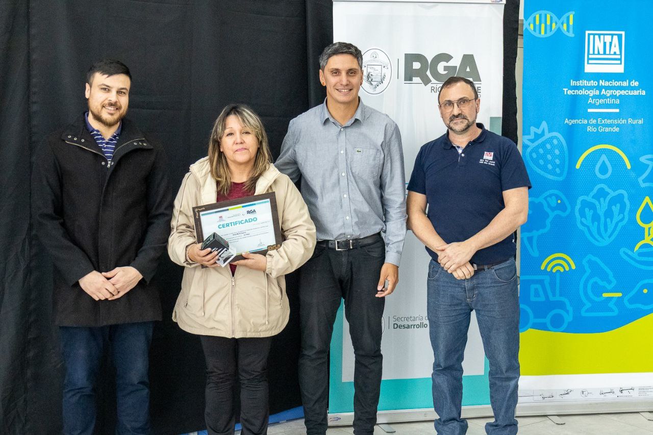 POR PRIMERA VEZ, PRODUCTORES RIOGRANDENSES RECIBEN SELLO AVÍCOLA MUNICIPAL