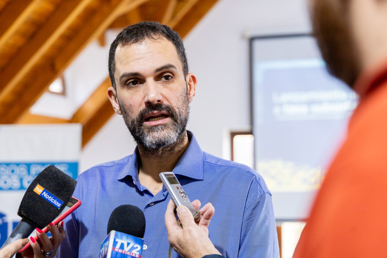 EL MINISTRO DEVITA FUSTIGÓ AL GOBIERNO NACIONAL POR EL USO DE LOS ATN E INSTÓ A PONERLE UN FRENO “A LA CRUELDAD DE MILEI”