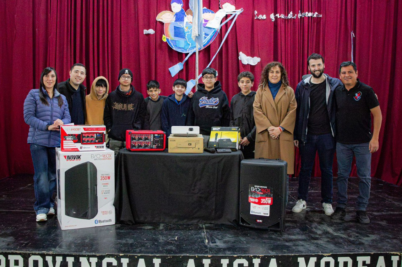 EL MUNICIPIO DE RÍO GRANDE ENTREGÓ LOS PREMIOS A LOS GANADORES DE LA DIGITAL HACKATHON 2025