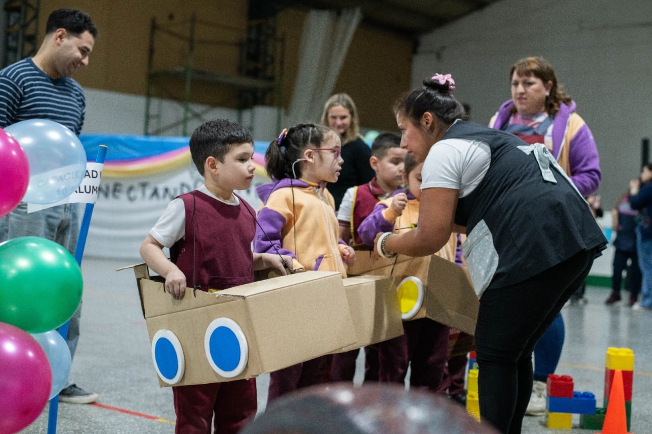 MÁS DE MIL TRESCIENTOS NIÑOS Y NIÑAS RECORRIERON LA EXPO “CONECTANDO INFANCIAS: JUEGO, TECNOLOGÍA Y CREATIVIDAD”