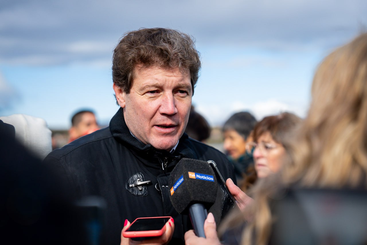 “UTILIZAR UN PRÉSTAMO INTERNACIONAL COMO HERRAMIENTA DE CAMPAÑA MIENTRAS EL PAÍS VIVE UNA FUERTE RECESIÓN ES IRRESPONSABLE”