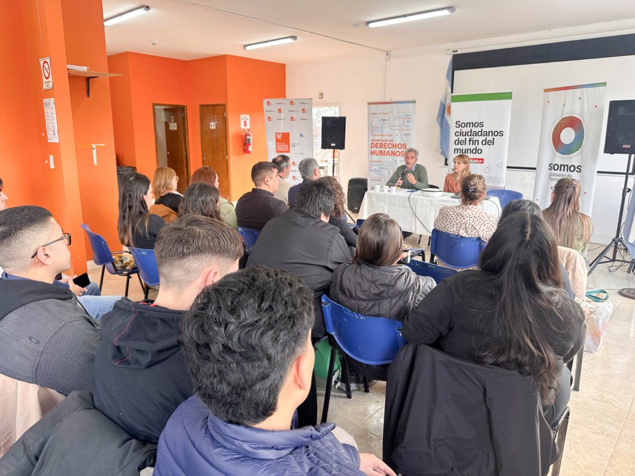 TIERRA DEL FUEGO REFUERZA SU COMPROMISO CON LAS POLÍTICAS DE CUIDADO FRENTE AL DESFINANCIAMIENTO NACIONAL