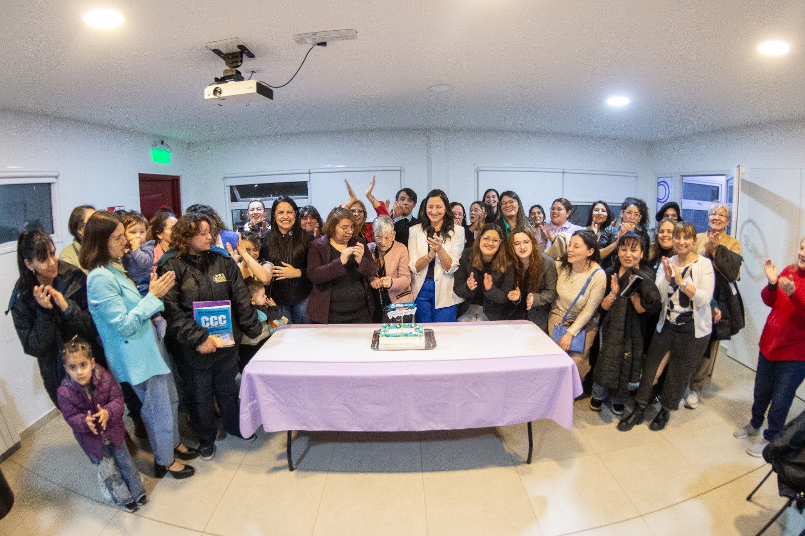EL CENTRO INTEGRAL “MUJERES CENTENARIAS” CELEBRÓ SU TERCER ANIVERSARIO