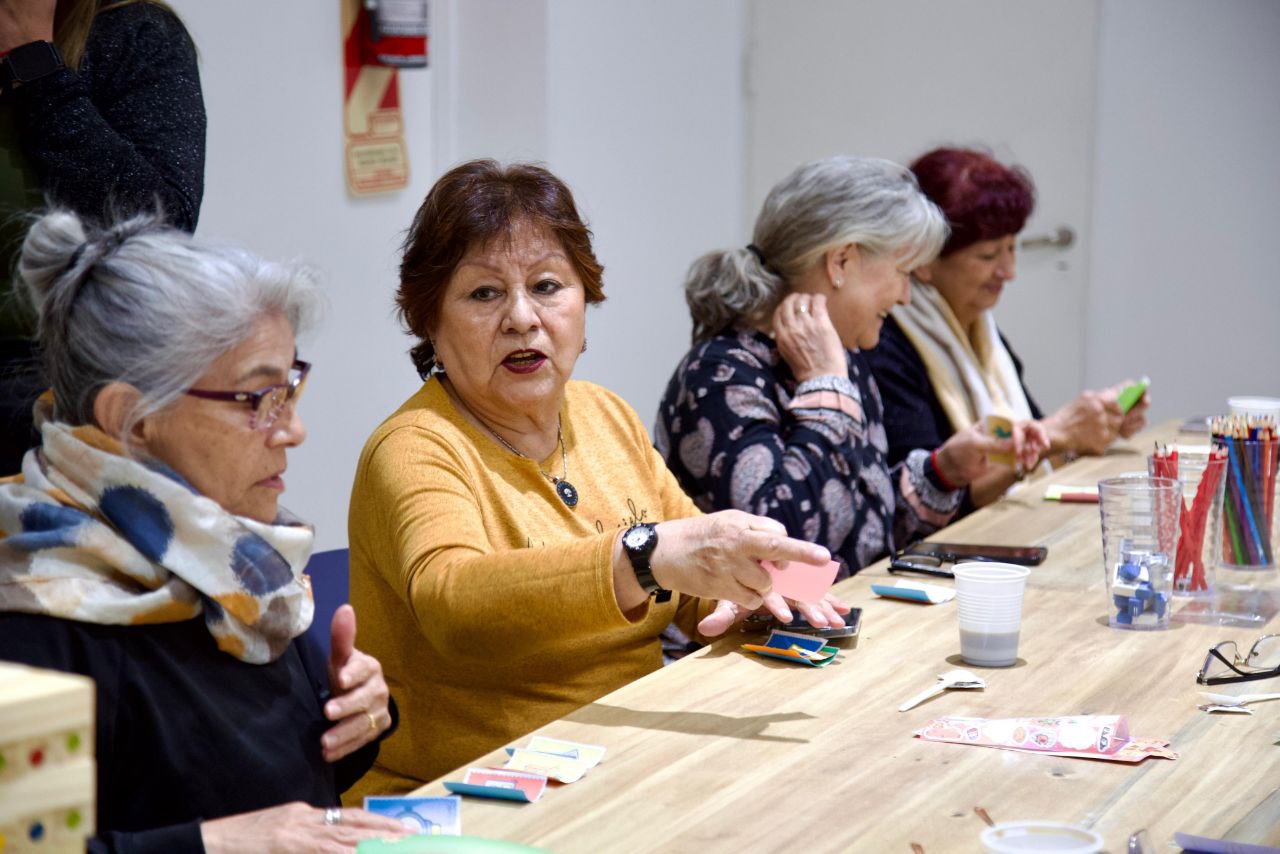 LA MUNICIPALIDAD DE USHUAIA REALIZÓ EL SEGUNDO TALLER DE ESTIMULACIÓN COGNITIVA EN LA CASA DE USHUAIA EN BUENOS AIRES