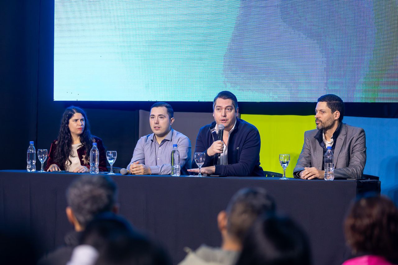 ”LA SOBERANÍA ES CON EDUCACIÓN Y EL FUTURO CON INNOVACIÓN”