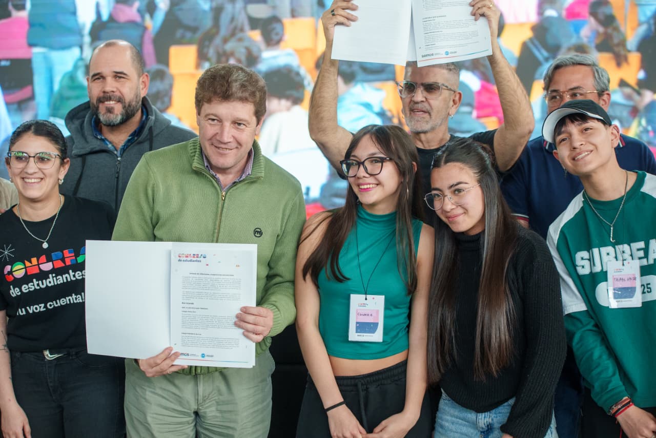 CIERRE DEL CONGRESO DE ESTUDIANTES: “NUESTRO COMPROMISO ES TRABAJAR PARA QUE ESTAS PROPUESTAS SEAN UNA REALIDAD Y NO UNA UTOPÍA”