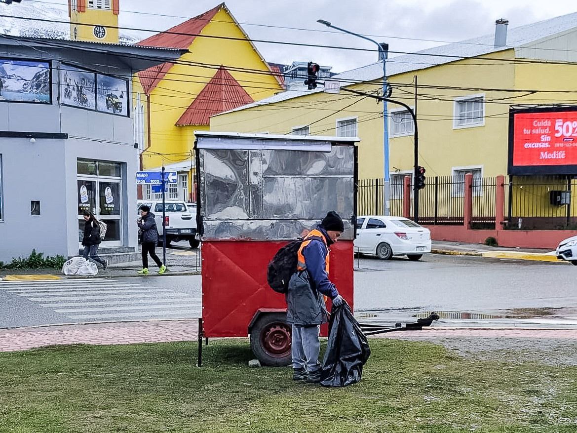 LA MUNICIPALIDAD AGRADECIÓ LA DEDICACIÓN DE LAS Y LOS TRABAJADORES MUNICIPALES EN LOS FESTEJOS DEL 141° ANIVERSARIO DE USHUAIA