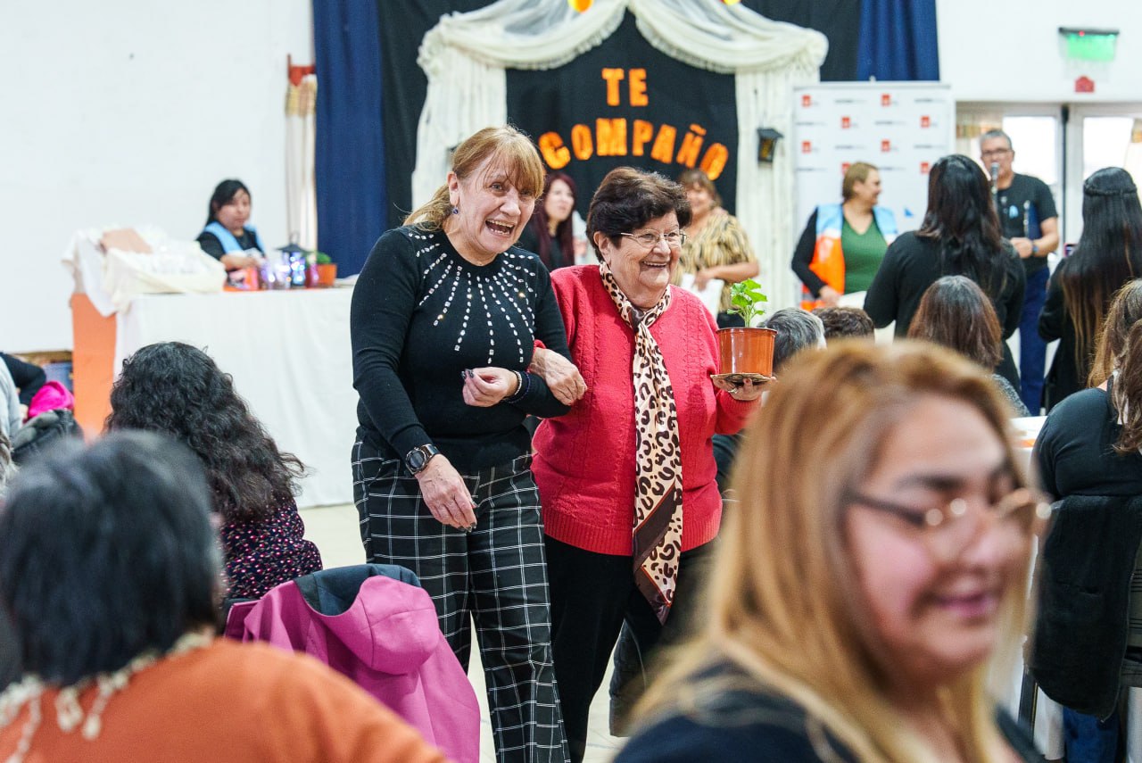 TÉ ACOMPAÑO: EN OCTUBRE CONTINÚA EL CICLO DE ACOMPAÑAMIENTO INTEGRAL A LAS PERSONAS MAYORES DE USHUAIA