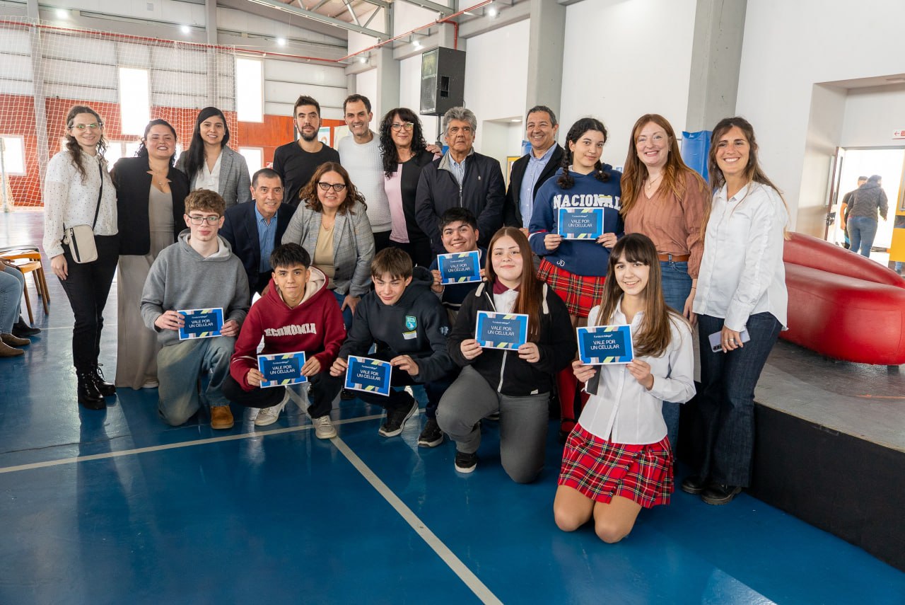 MÁS DE 500 ESTUDIANTES FUEGUINOS PARTICIPARON DEL PROGRAMA “DESAFÍO FINANCIERO FUEGUINO”