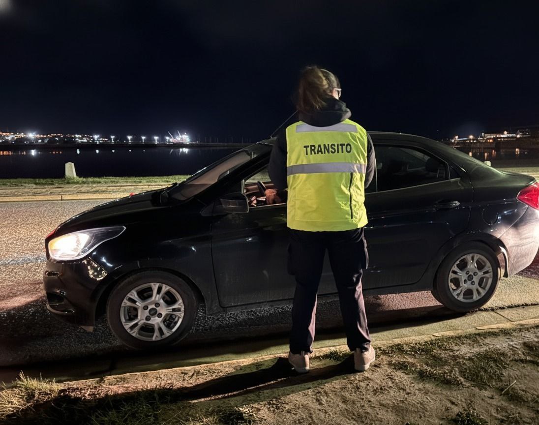 LA MUNICIPALIDAD DE USHUAIA CONTINÚA CON LOS CONTROLES DE TRÁNSITO EN LA CIUDAD