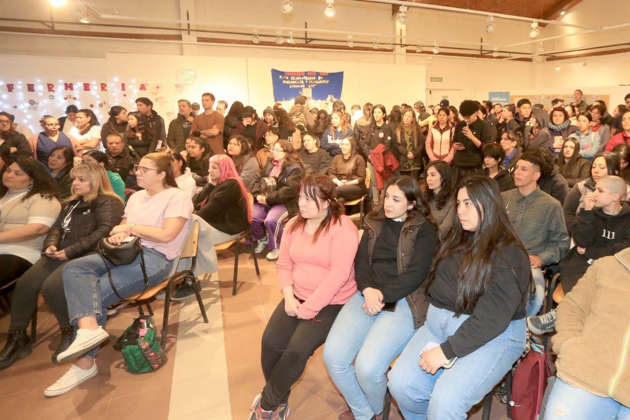 EL MUNICIPIO DE USHUAIA ACOMPAÑÓ A LA “SEMANA DE LA VOZ” DEL CENT 11