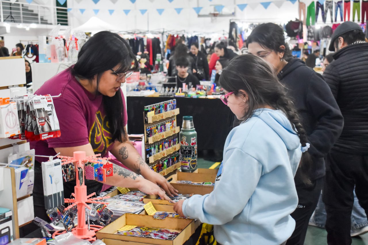 SE REALIZÓ EN RÍO GRANDE UNA NUEVA EDICIÓN DE “FERIANTES DEL FIN DEL MUNDO” EN EL MES DE LAS MATERNIDADES