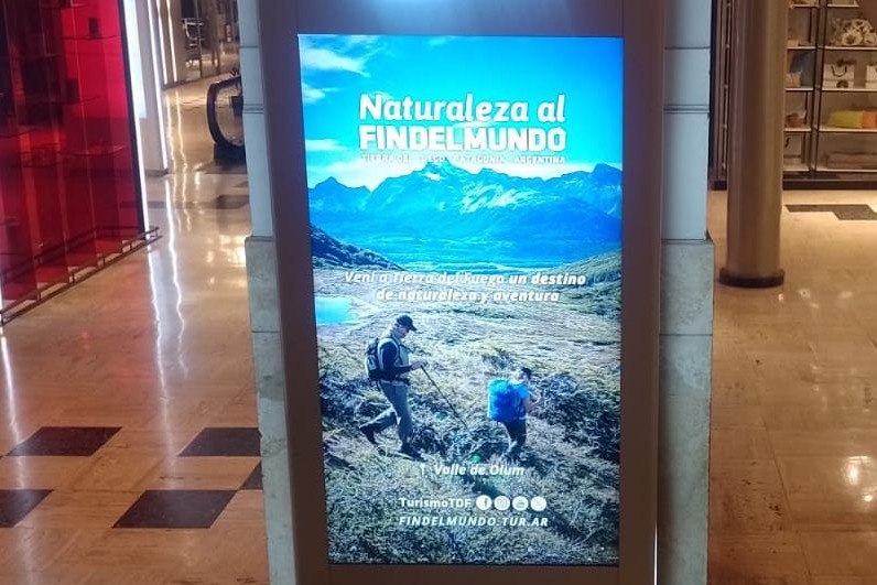 EL INFUETUR PROMOCIONA EN BUENOS AIRES EL DESTINO FIN DEL MUNDO CON ACCIONES EN VÍA PUBLICA